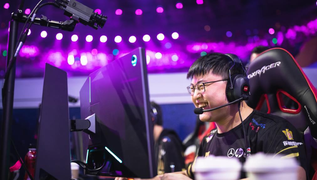 kaiyun-包含Uzi重返赛场,反败为胜首场状态出色,德国队观众沸腾!热度持续攀升的词条