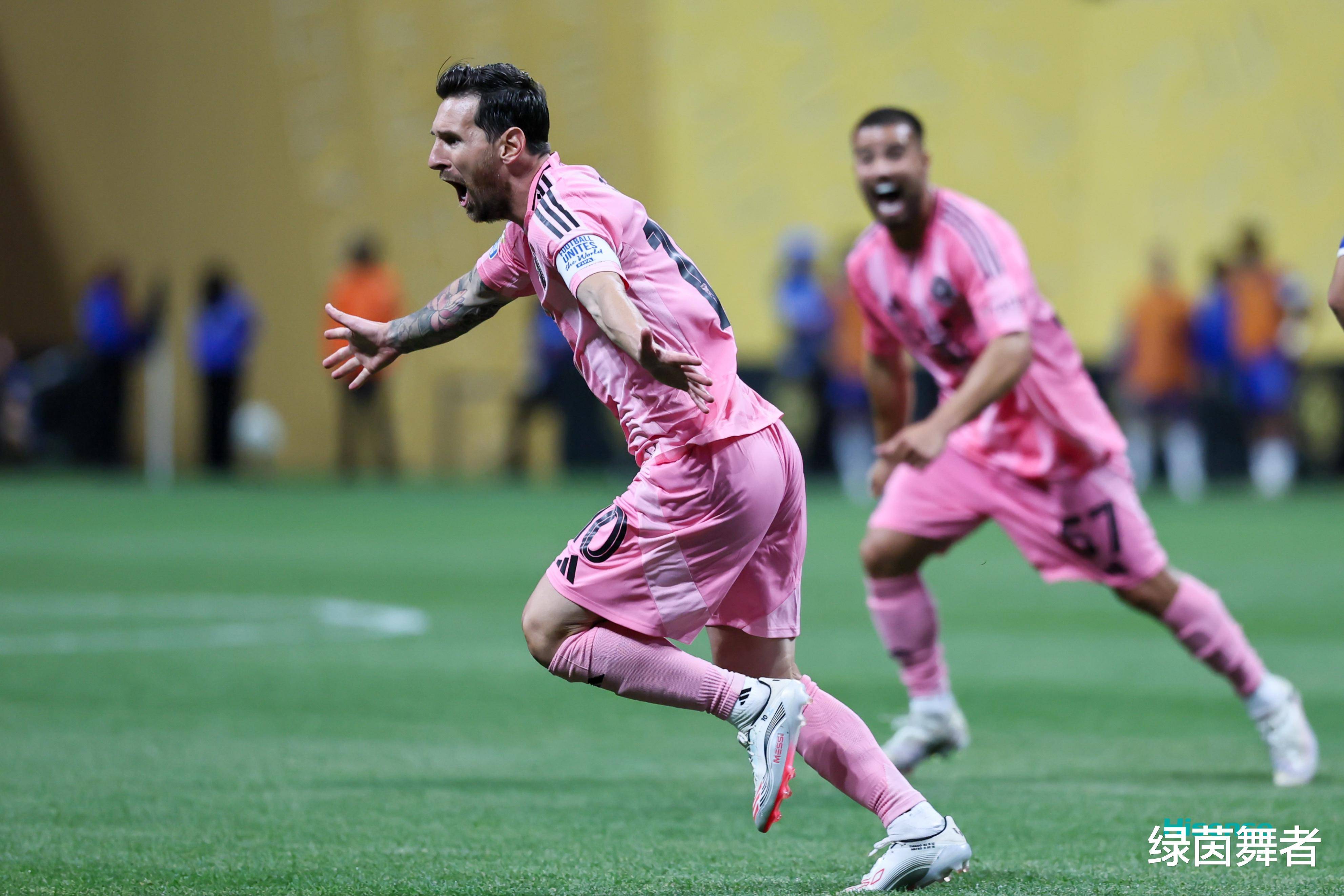 开云APP-梅西在热火比赛中晋级下一阶段,比赛局势复杂引发热议!观众掌声雷动的简单介绍