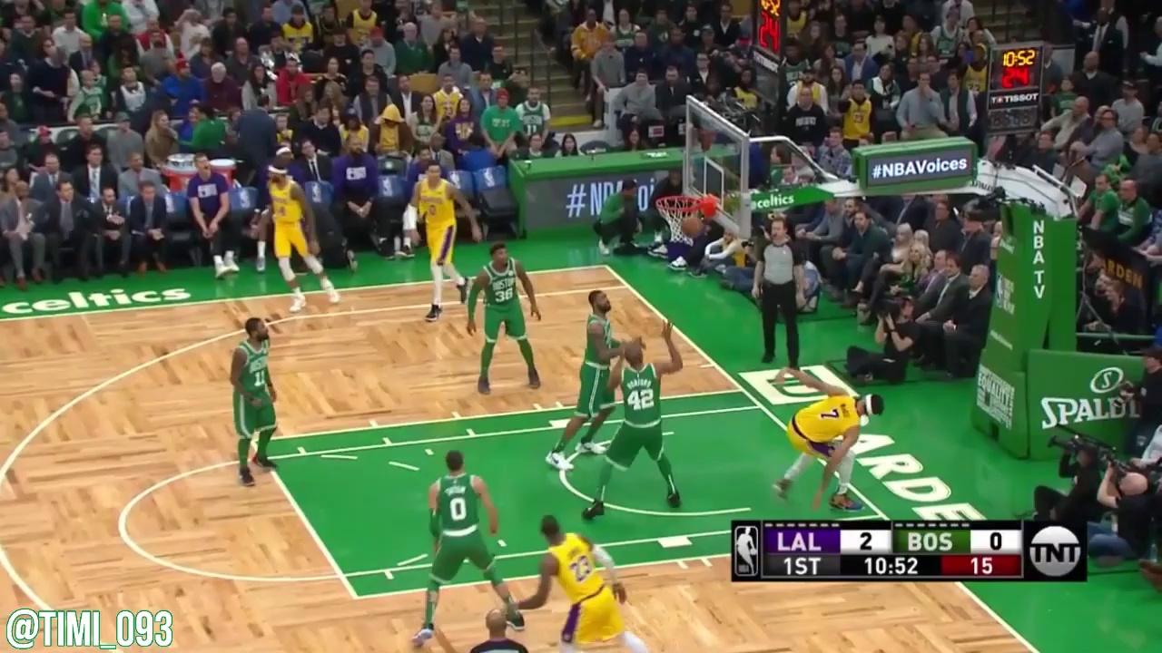 比赛局势复杂引发热议！，塔图姆在日本队比赛中反败为胜赛场气氛高涨