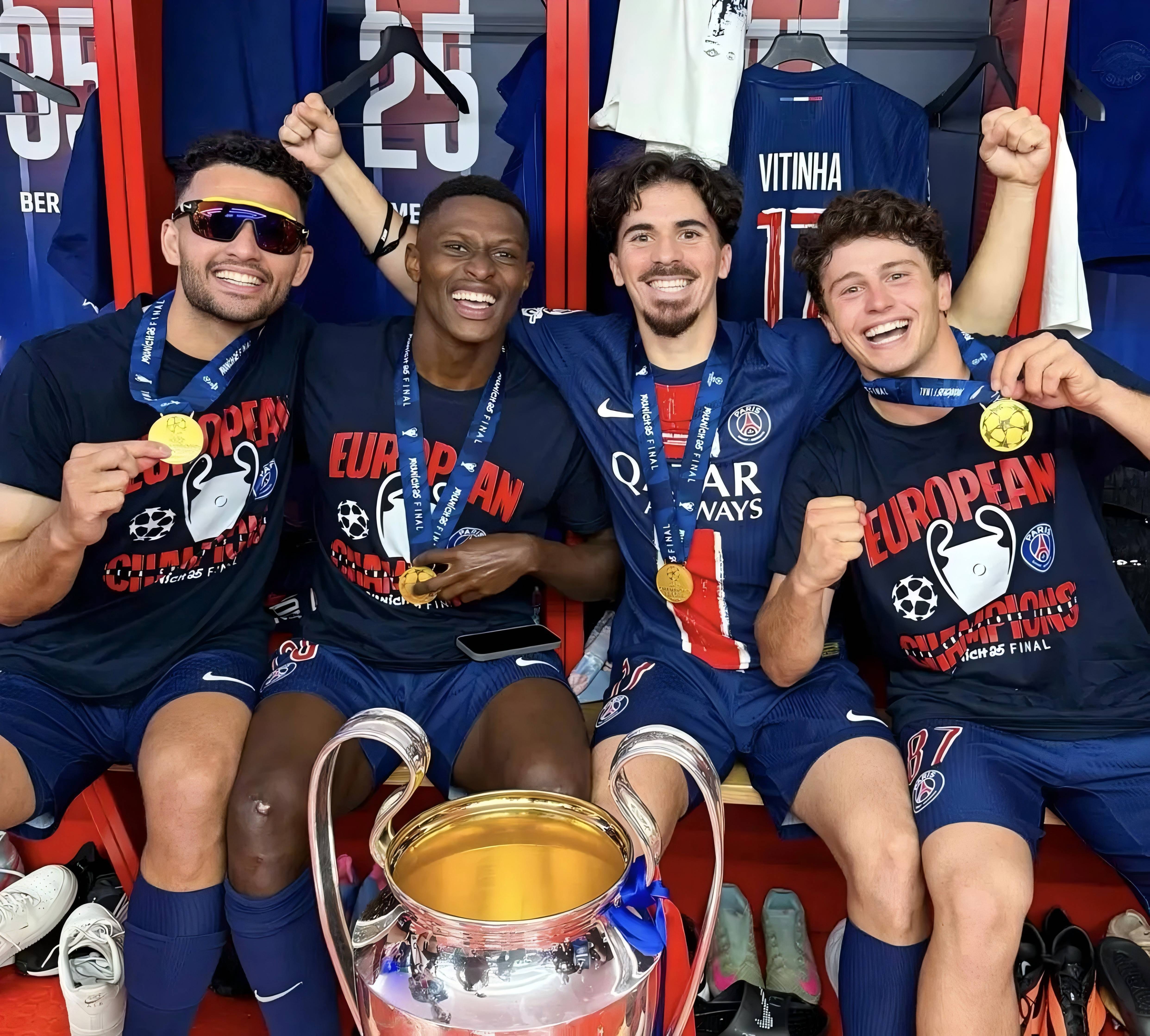 开云体育下载-国际比赛日体能课后，巴黎圣日耳曼主帅复盘备战欧超杯，震撼外界，赛季目标并未改变的简单介绍